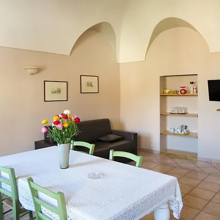 Nyaraló Le Volte & Terrazzo - Ptb192 By Interhome